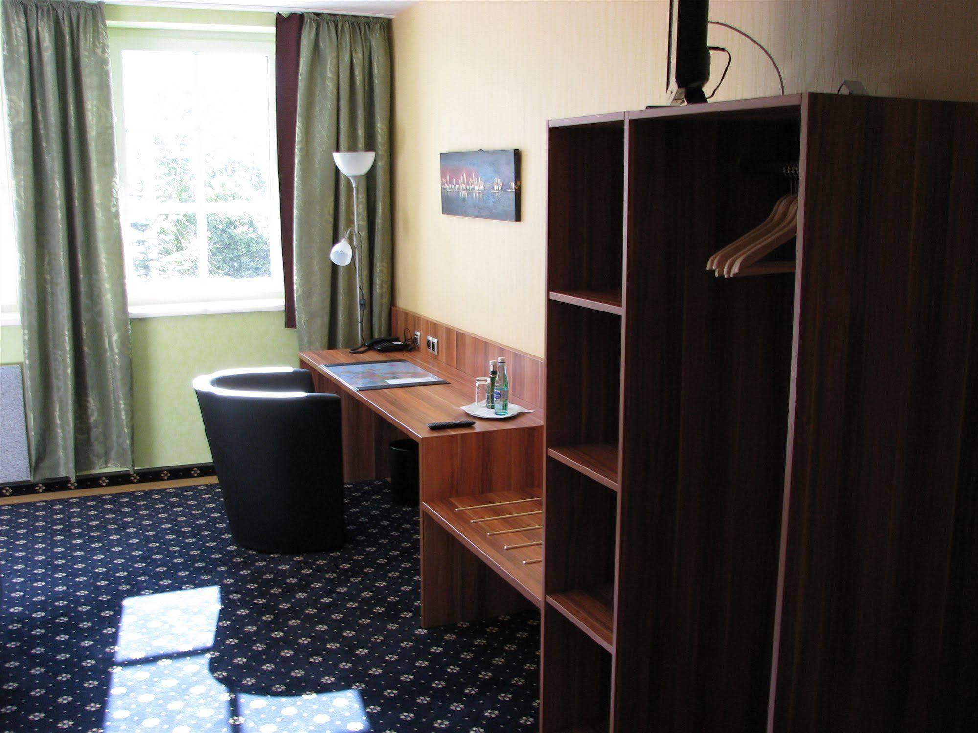 Hotel Deutscher Hof 바베하우젠 외부 사진